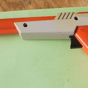 Nintendo Zapper Light Gun